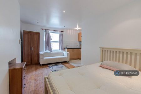 Studio to rent - Photo 5