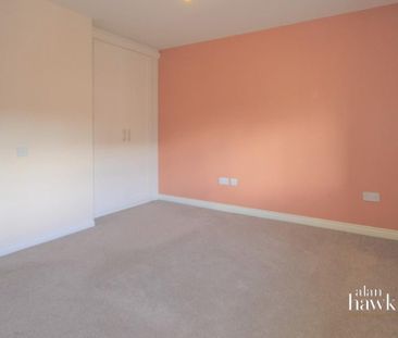 2 bedroom end of terrace house to rent - Photo 1
