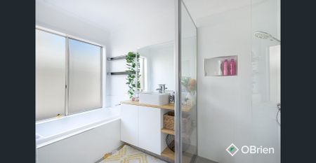 Beautiful 4-Bedroom Home in a Desirable Frankston South Location - Photo 4