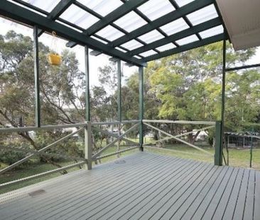 3-Bedroom Home with Spacious Backyard – 26 Askew St - Photo 5