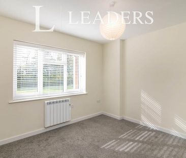 3 bedroom bungalow to rent Church Road, Kessingland, Lowestoft, Suf... - Photo 4