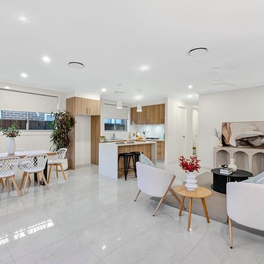 Gregory Hills - Photo 1