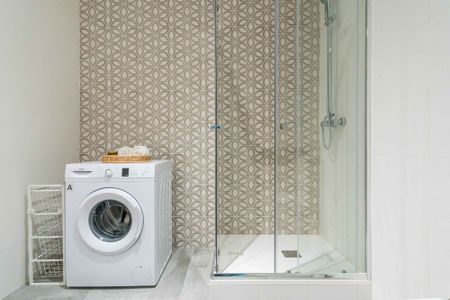 Charming exterior room at Plaza de la Marina Española - Photo 4