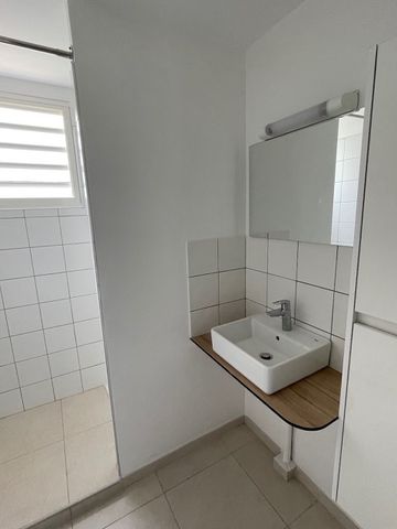 Location Appartement 64.69m² 3 pièces Fort de france - Photo 5