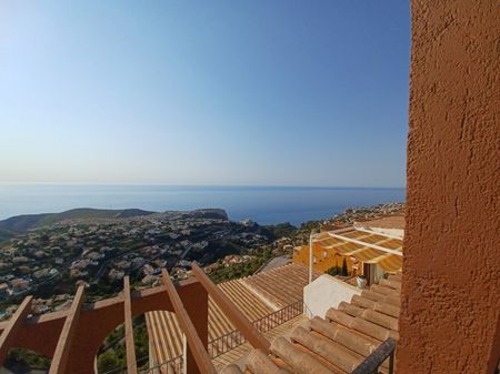 2 bedroom sea view apartment for rent in Cumbre del Sol - Photo 4