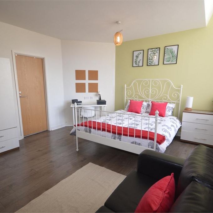 Studio to rent - Photo 1