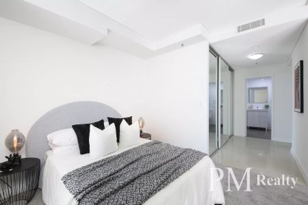 Freshly Updated Apartment in the heart of Mascot - Photo 3