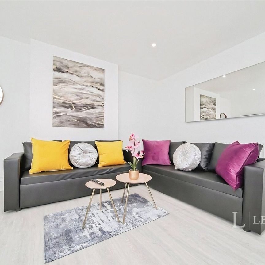 apartment to rent St. Georges Road, Brighton, East Sussex, BN2 - Photo 1