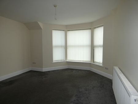 Alexandra Road Flat 8 - Photo 4