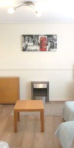 2 bedroom property to rent - Photo 4