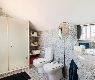 Moradia única na Parede, a poucos metros da praia - Photo 2