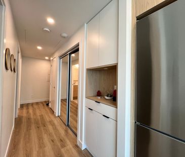 Amazing 1 Bed Condo with LAKE VIEWS (#1601) - Photo 5