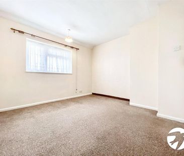 3 bedroom end of terrace house to rent - Photo 3