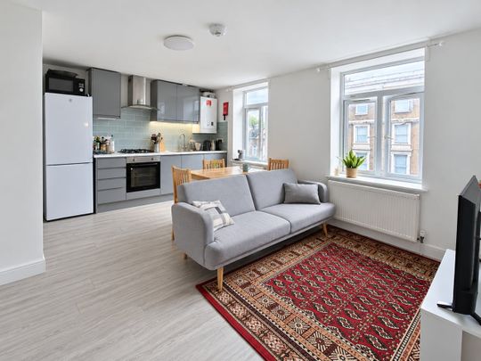 3 Bed Maisonette, New Cross Road, SE14 - Photo 1