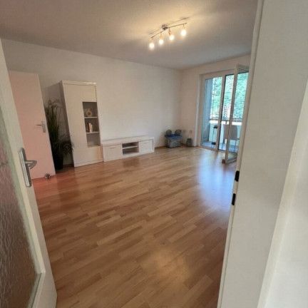 Sichern Sie sich diese exklusive 3-Zimmer-Wohnung mit Loggia! Wunderschöne Grünlage sowie Top-Infrastruktur sorgen für ein einzigartiges Wohngefühl! - Photo 1