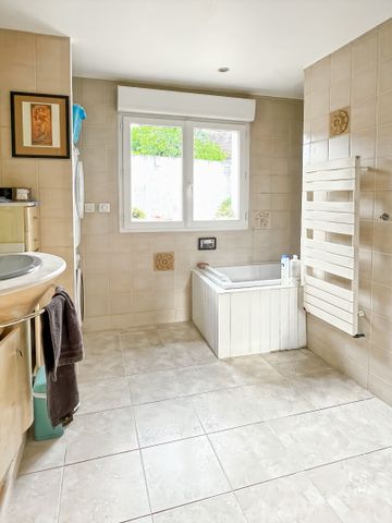 House - Photo 5