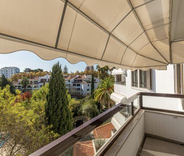 4 Bedroom Apartment with garden, Monte Estoril, Cascais - Photo 6