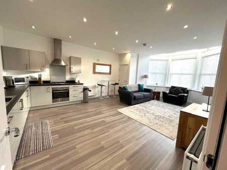 2 bedroom flat to rent - Photo 2