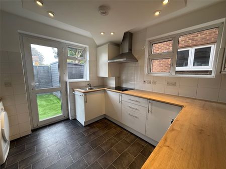 Jasmin Road, Epsom, Surrey, KT19 9EA - Photo 4