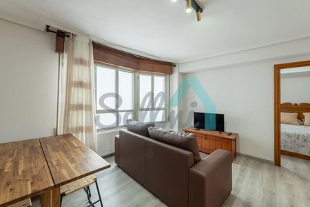 Alquiler de piso en Calle de la Independencia - Photo 2