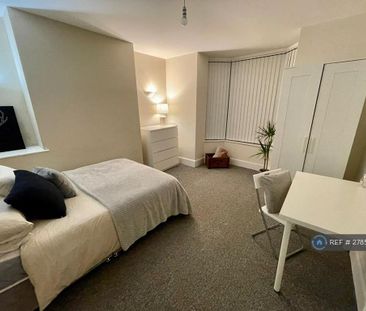 5 bedroom terraced house to rent - Photo 4