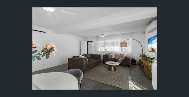 FULLY FURNISHED GEM IN HEART OF MIAMI - Photo 1