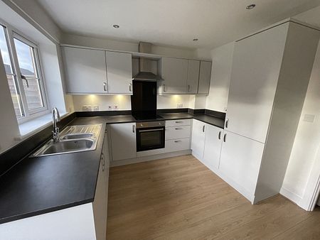 The Jenner - Photo 5