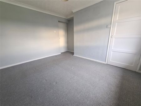 3 bedroom apartment to rent - Photo 4