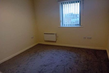 Lock, The Decks, WA7 - Photo 3