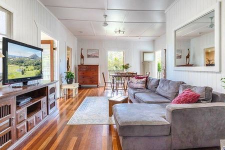 Elegant Queenslander Retreat at 31 Topaz Street - Photo 3