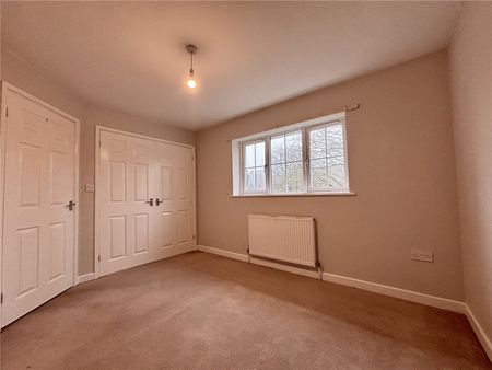 Rectory Road, Hook, Hampshire, RG27 - Photo 4