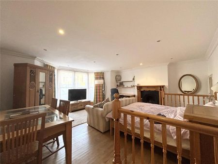 Studio to rent - Photo 5