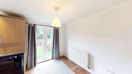 4 bedroom house to rent - Photo 2