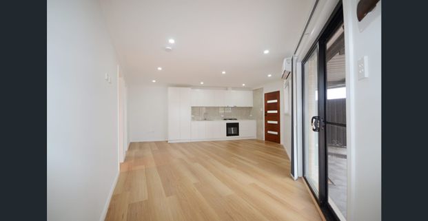 BEAUTIFUL 2 BED GRANNY FLAT!! - Photo 1