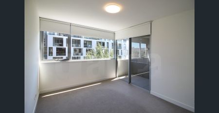 Contemporary 2 Bedroom Apartment 5 Minutes Walking to Trams - Photo 5