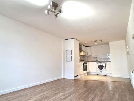 1 bedroom flat to rent - Photo 3