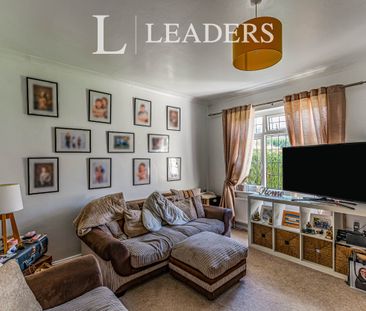 3 bedroom end of terrace to rent Copse Close - Photo 3