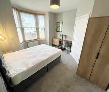 1 bedroom in a house share to rent - Photo 1