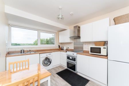 2 bedroom apartment to rent - Photo 5