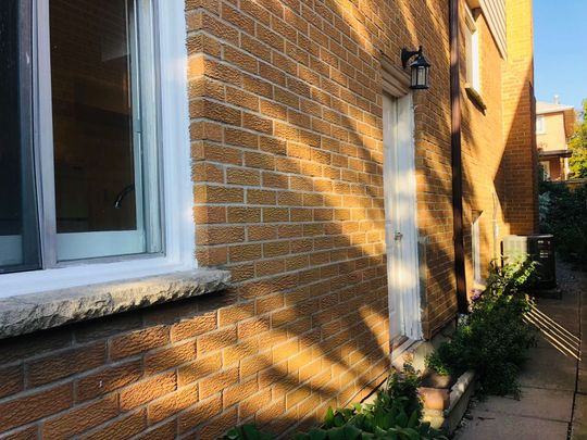 For Lease - 4145 Quaker Hill Drive Unit# 2, Mississauga, Ontario - Photo 1