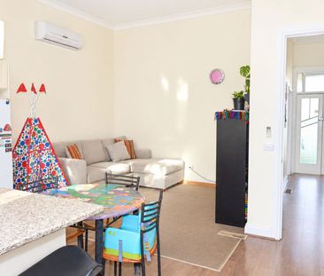 Central Location, Renovated Family Home - Photo 1