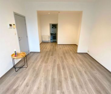 Goed gelegen studio met 1 slaapkamer in het hartje van 2018 Antwerpen. - Photo 5