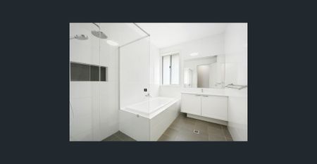 Beautifully presented - Photo 5