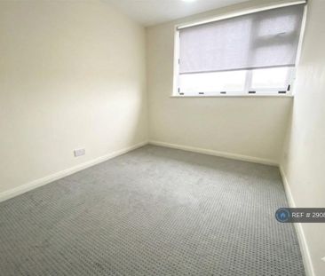2 bedroom maisonette to rent - Photo 2