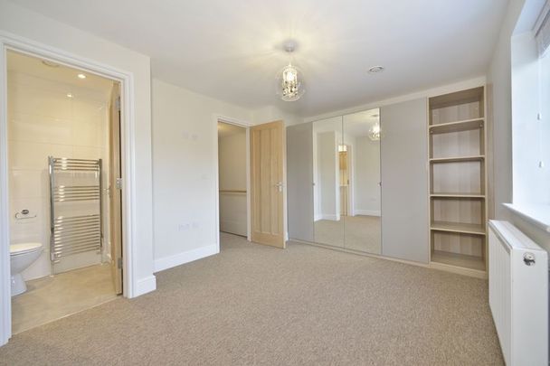 Milford Road, Elstead, Surrey, GU8 - Photo 1