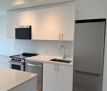 For Lease - 3250 Carding Mill Trail Unit# 213, Oakville, Ontario - Photo 4