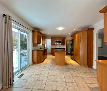 For Lease - 21 Granton Avenue, Meadowlands - Crestview and Area, On... - Photo 6