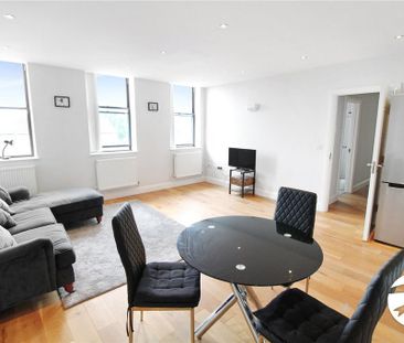 3 bedroom flat to rent - Photo 1