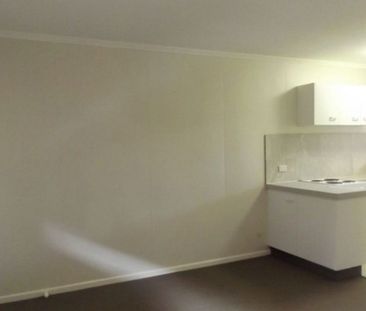 4/37 Whiting Street, Labrador QLD 4215 - Apartment For Rent | Domain - Photo 3