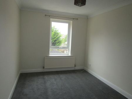 3 bed Terraced - To Let - Photo 4